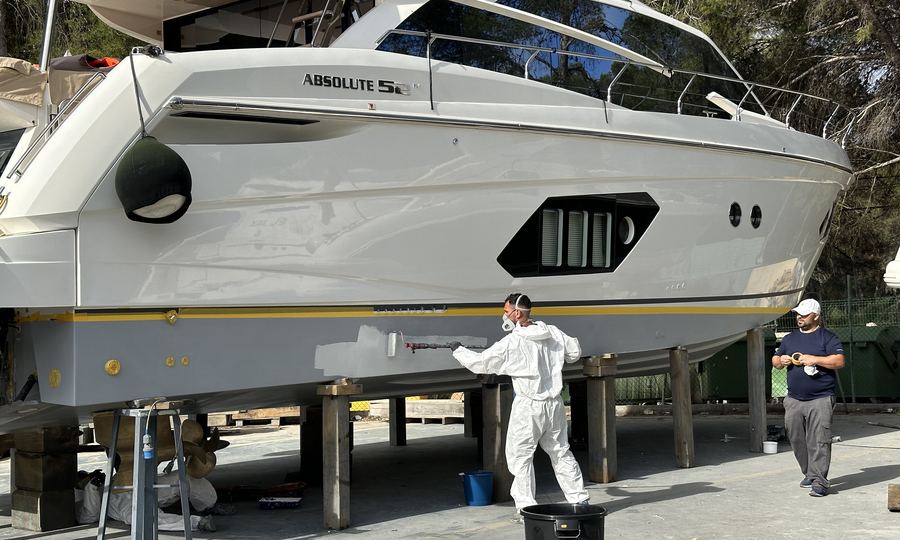 Werft und Refit Service Mallorca — Antifouling und Politur
